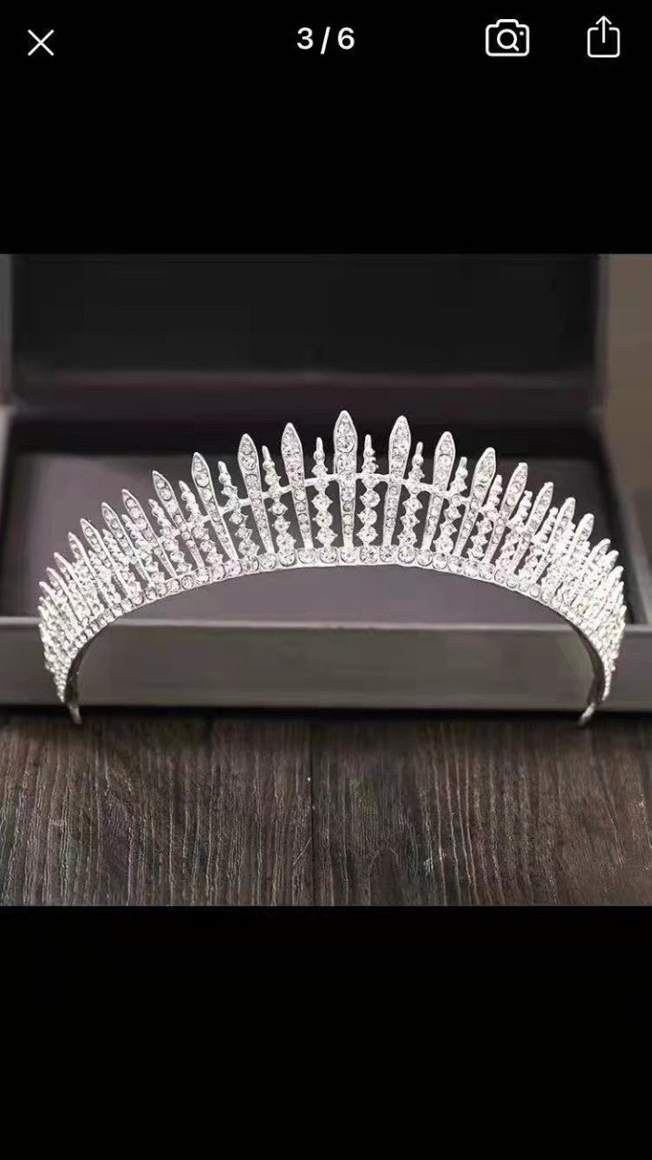 The Bride's Crown Tiara Ball Head Simple Shape
